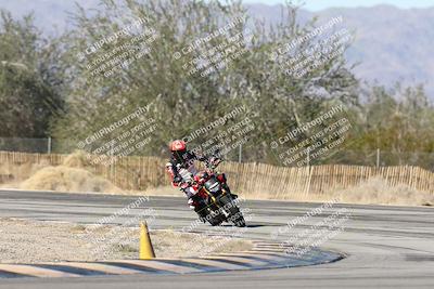 media/Dec-01-2025-Moto Forza (Mon) [[2daa91e15f]]/3-Beginner Group/Session 3 (Turn 3)/